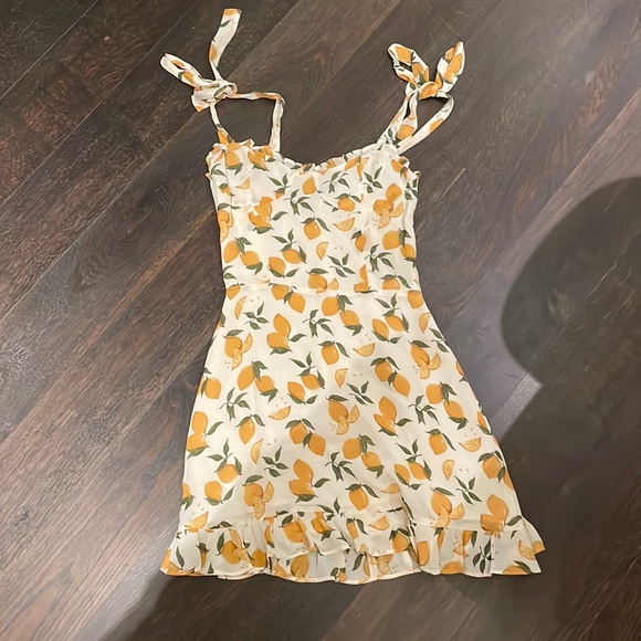 Lemon Reformation Dress - Size 0 - Picture 2 of 8